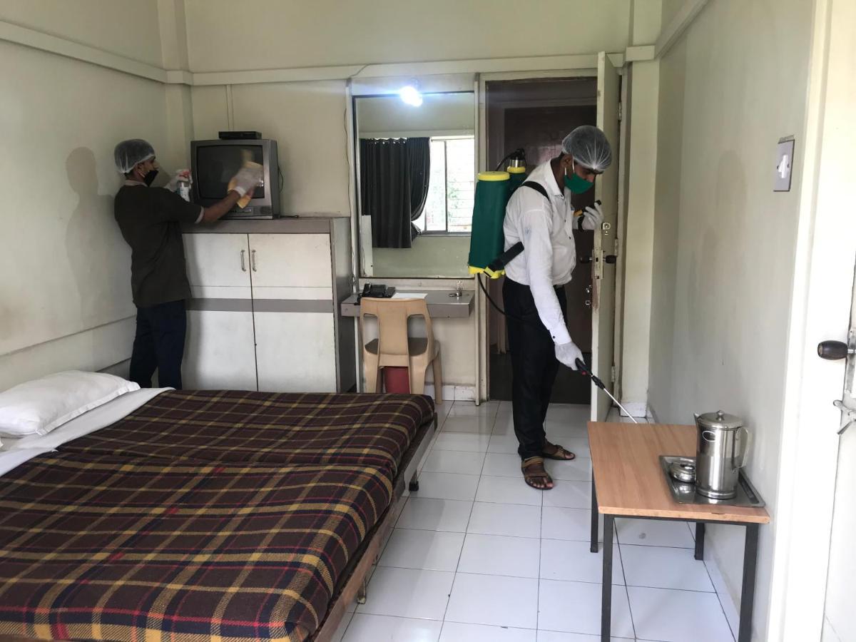Maurya Residency Hotel Púna Kültér fotó